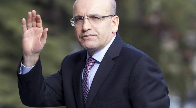 Ekonomistler ve siyasetçiler, vergi paketine ironiyle tepki gösterdi