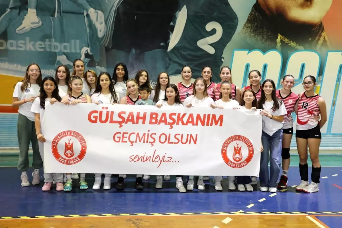 Şehzadeler Genç Kızlar Voleybol Takımı’ndan Anlamlı Galibiyet
